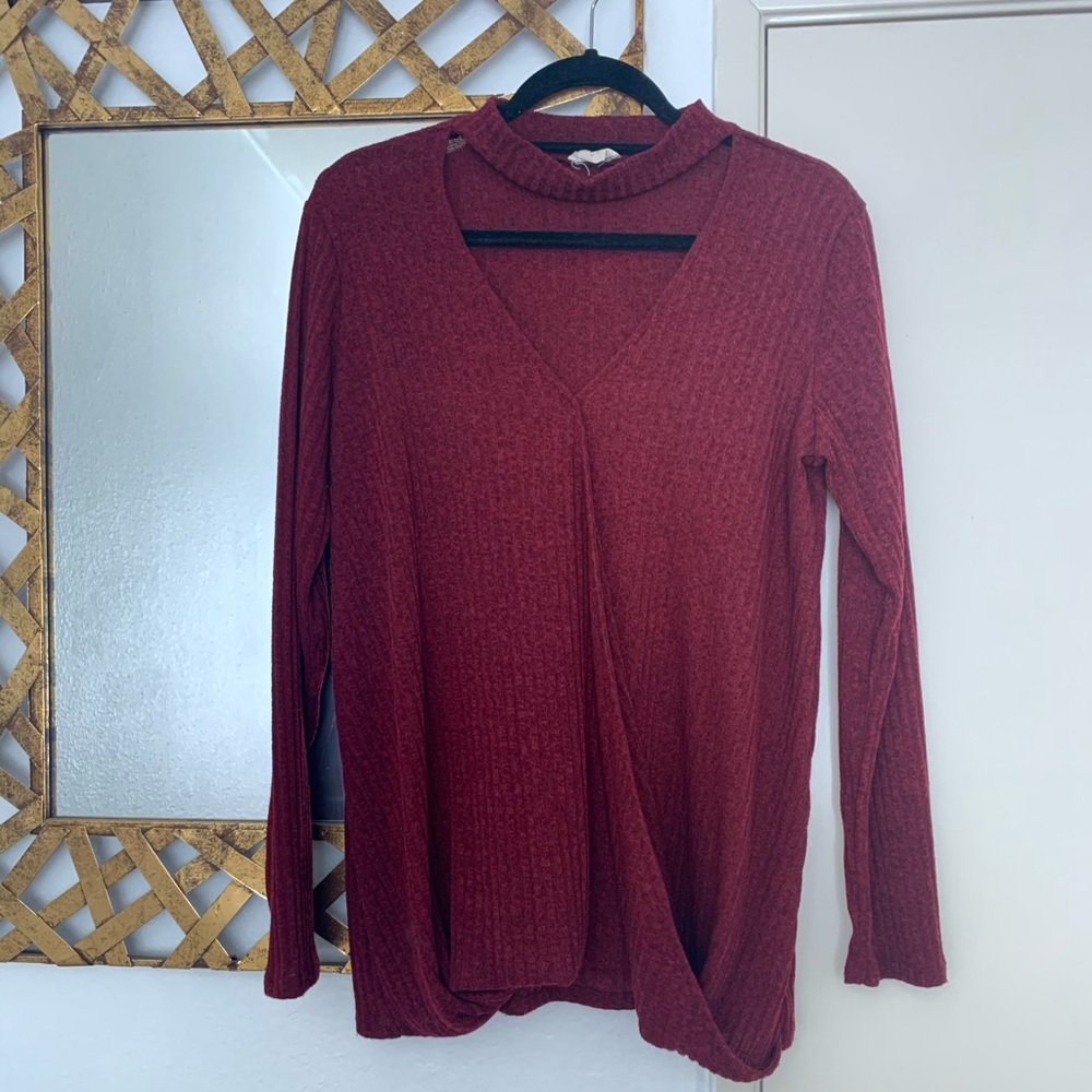Maroon sweater